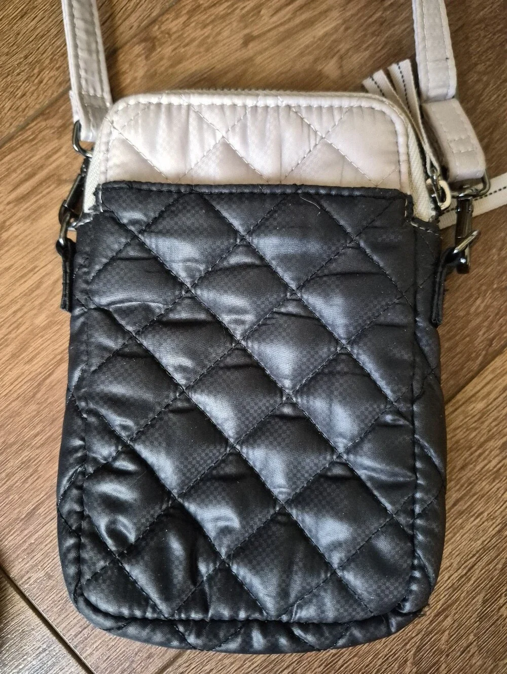 Oliver Thomas Cellphone Crossbody Bag Nylon Quilted Black & Tan